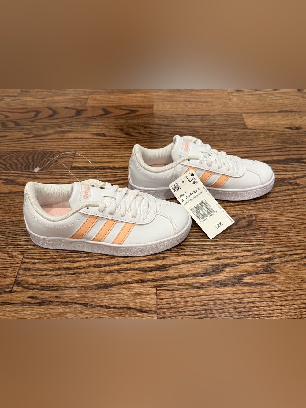 NEW Adidas Girls’ 12K White/Peach Court Lace-Up Sneakers